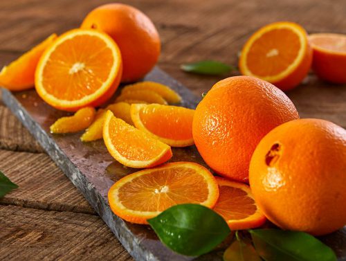 پرتقال فیبرهای محافظت کننده از روده را تولید میکند